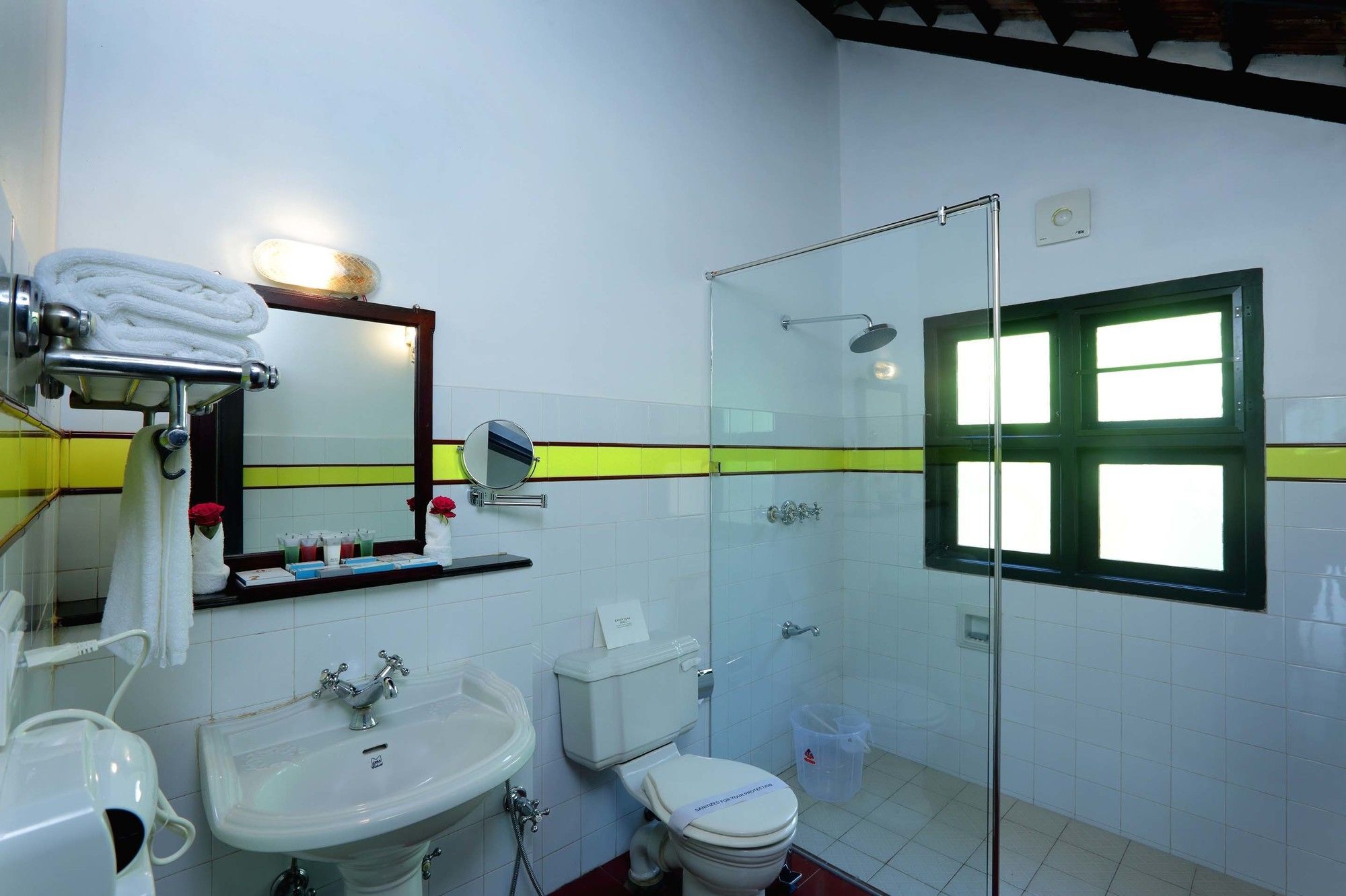Nihara Resort And Spa Kochi Bagian luar foto