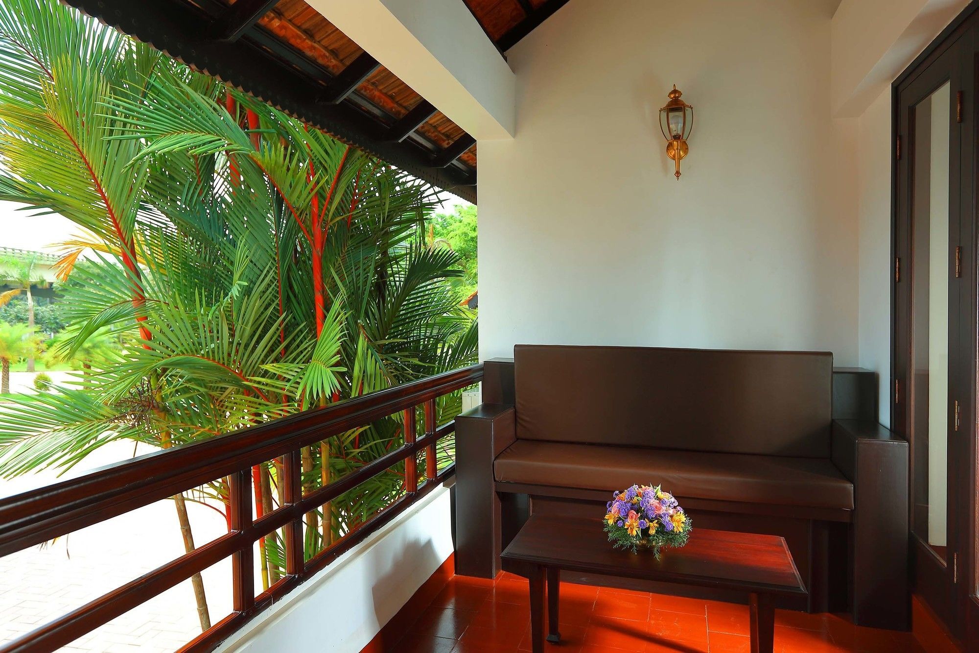 Nihara Resort And Spa Kochi Bagian luar foto